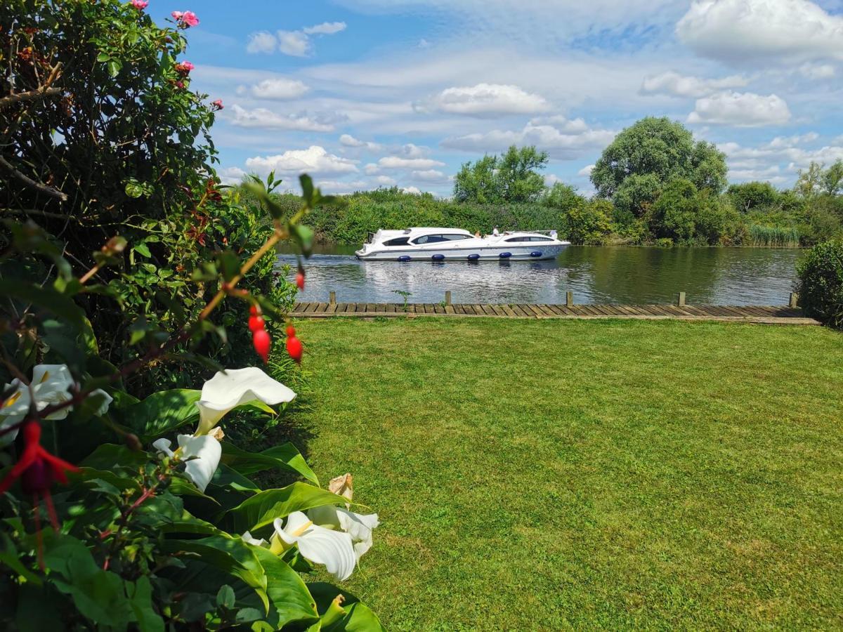 River View - Norfolk Broads Brundall Esterno foto